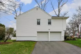 401 Poe Ave, Westfield, NJ 07090 - Photo 30