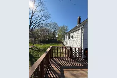 429 Brookside Dr, Roselle, NJ 07203 - Photo 16