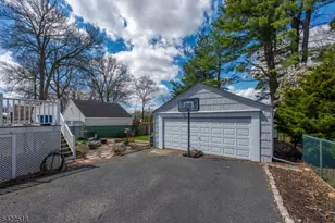 19 Bond Pl, West Caldwell, NJ 07006 - Photo 34