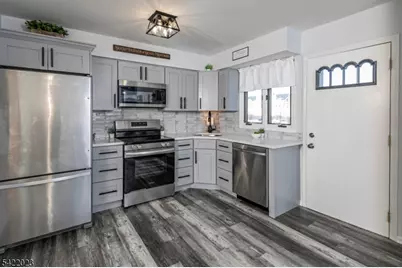 1706 William and Mary Cmn, Hillsborough Township, NJ 08844 - Photo 10