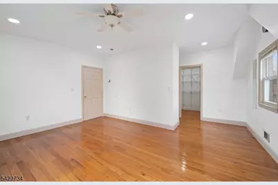 22 Cottage Ln, Clifton, NJ 07012 - Photo 16