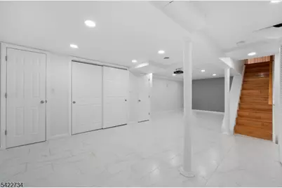 22 Cottage Ln, Clifton, NJ 07012 - Photo 20