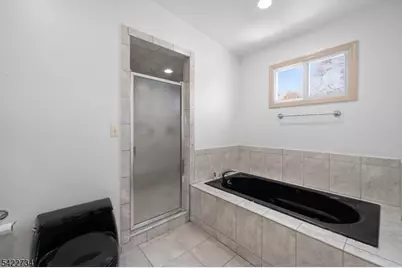 22 Cottage Ln, Clifton, NJ 07012 - Photo 18