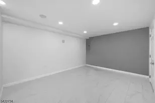 22 Cottage Ln, Clifton, NJ 07012 - Photo 22