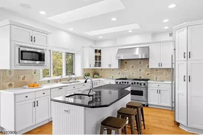 1241 Rahway Rd, Scotch Plains Township, NJ 07076 - Photo 12