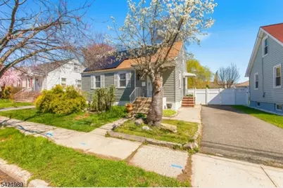 238 Bradford Ave, Linden, NJ 07036 - Photo 2