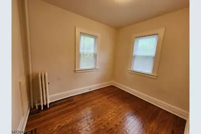 17 Mountainview Pl #1, Montclair, NJ 07042 - Photo 6