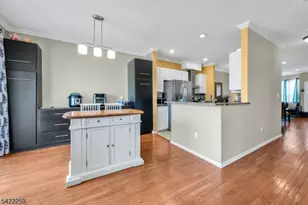 17 Gordon Cir, Parsippany, NJ 07054 - Photo 6