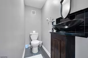 17 Gordon Cir, Parsippany, NJ 07054 - Photo 22