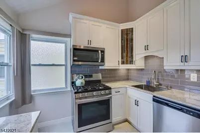 117 Cleveland Ave, Woodbridge Township, NJ 07067 - Photo 16