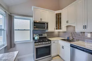 117 Cleveland Ave, Woodbridge Township, NJ 07067 - Photo 16