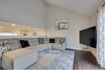 117 Cleveland Ave, Woodbridge Township, NJ 07067 - Photo 8