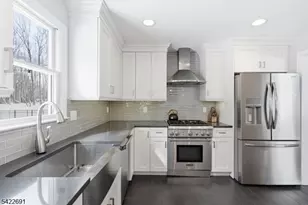 62 Forest Ave, Berkeley Heights Township, NJ 07922 - Photo 10