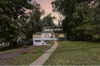18 Mountainside Dr, Wayne, NJ 07470 - Photo 2