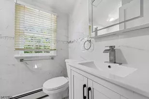 18 Mountainside Dr, Wayne, NJ 07470 - Photo 28