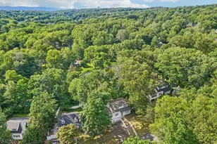 18 Mountainside Dr, Wayne, NJ 07470 - Photo 40