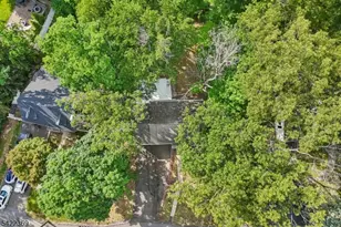 18 Mountainside Dr, Wayne, NJ 07470 - Photo 38