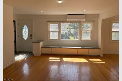 16 S Baums Ct, Livingston, NJ 07039 - Photo 6