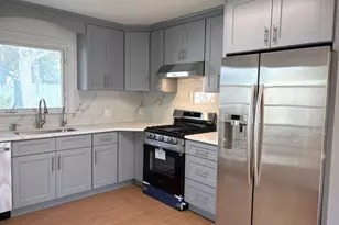 16 S Baums Ct, Livingston, NJ 07039 - Photo 2