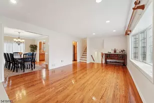 64 Hampton Dr, Berkeley Heights Township, NJ 07922 - Photo 12