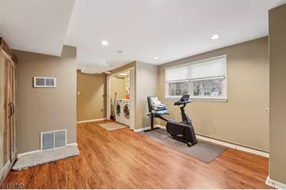 64 Hampton Dr, Berkeley Heights Township, NJ 07922 - Photo 24