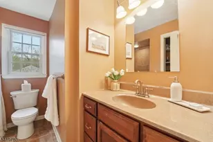 64 Hampton Dr, Berkeley Heights Township, NJ 07922 - Photo 18