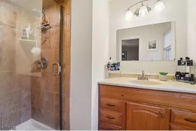 64 Hampton Dr, Berkeley Heights Township, NJ 07922 - Photo 16