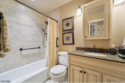 15 Ella Ln, Wayne, NJ 07470 - Photo 32