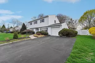 15 Ella Ln, Wayne, NJ 07470 - Photo 48