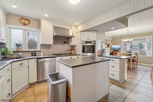 15 Ella Ln, Wayne, NJ 07470 - Photo 12