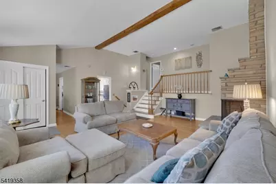 705 Schoolhouse Ln, Bound Brook, NJ 08805 - Photo 8