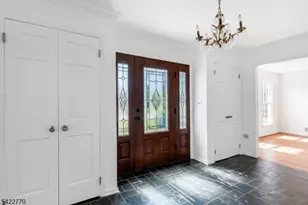 139 Berkeley Cir, Bernards Township, NJ 07920 - Photo 2