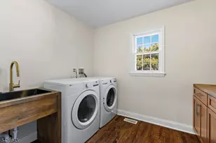 10 Robert Ct, Verona, NJ 07044 - Photo 10