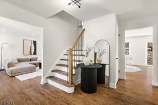 10 Robert Ct, Verona, NJ 07044 - Photo 2