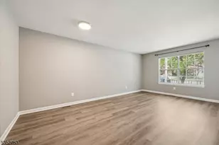 907 Wetherburn Ct, Raritan Township, NJ 08822 - Photo 14