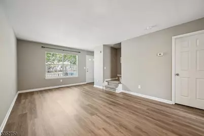 907 Wetherburn Ct, Raritan Township, NJ 08822 - Photo 12