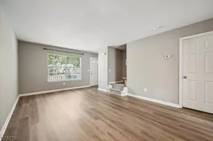 907 Wetherburn Ct, Raritan Township, NJ 08822 - Photo 12