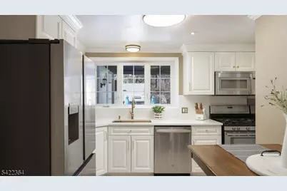 382 Huntington Rd, Union Township, NJ 07083 - Photo 10