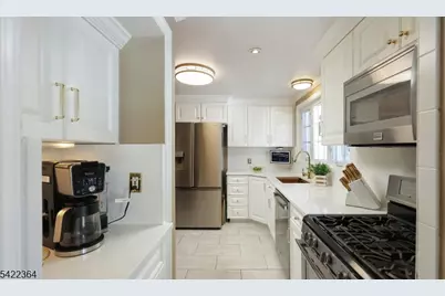 382 Huntington Rd, Union Township, NJ 07083 - Photo 8