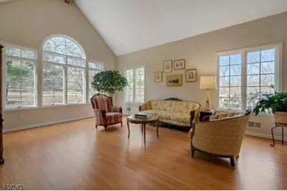 1 Bell Ct, Chester, NJ 07930 - Photo 8