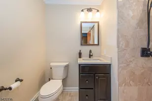 17 Longfellow Dr, Roxbury Township, NJ 07876 - Photo 26