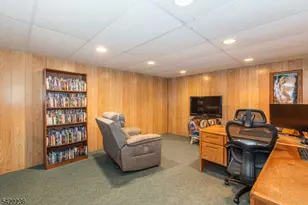 17 Longfellow Dr, Roxbury Township, NJ 07876 - Photo 20