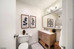 7855 Blvd E, North Bergen Twp., NJ 07047 - Photo 28