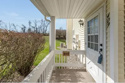 409 Hunt Dr, Holland Township, NJ 08848 - Photo 2