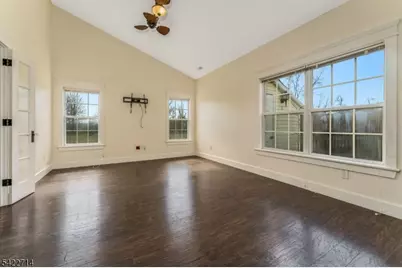 409 Hunt Dr, Holland Township, NJ 08848 - Photo 8