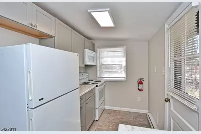 63 Iowa Ave, Jefferson Township, NJ 07849 - Photo 4