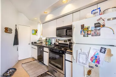 24 Pleasant Ave, Clifton, NJ 07013 - Photo 6