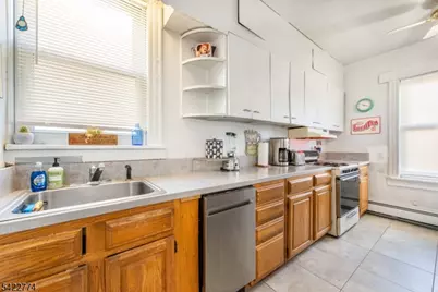24 Pleasant Ave, Clifton, NJ 07013 - Photo 16