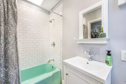 24 Pleasant Ave, Clifton, NJ 07013 - Photo 20