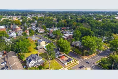 426 Walnut St, Roselle, NJ 07203 - Photo 46